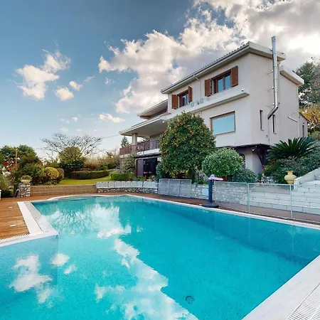 Panorama Sea View וילה